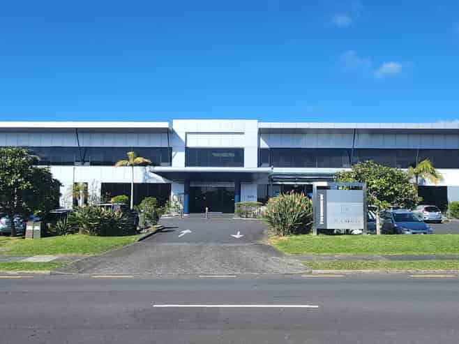 LOCATION, VIEWS AND CAR PARKING
