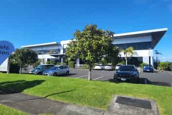LOCATION, VIEWS AND CAR PARKING
