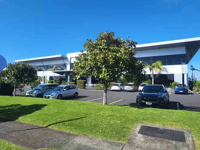 LOCATION, VIEWS AND CAR PARKING
