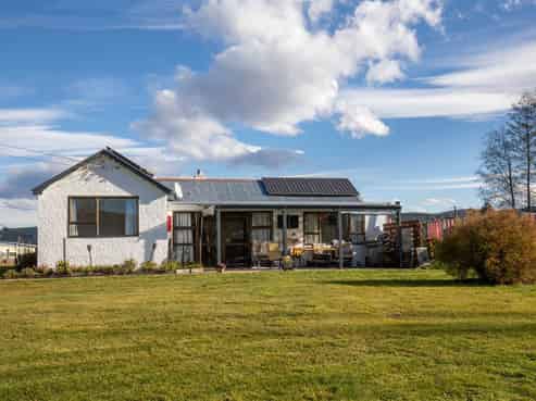 10 Moa Flat Road, Ettrick