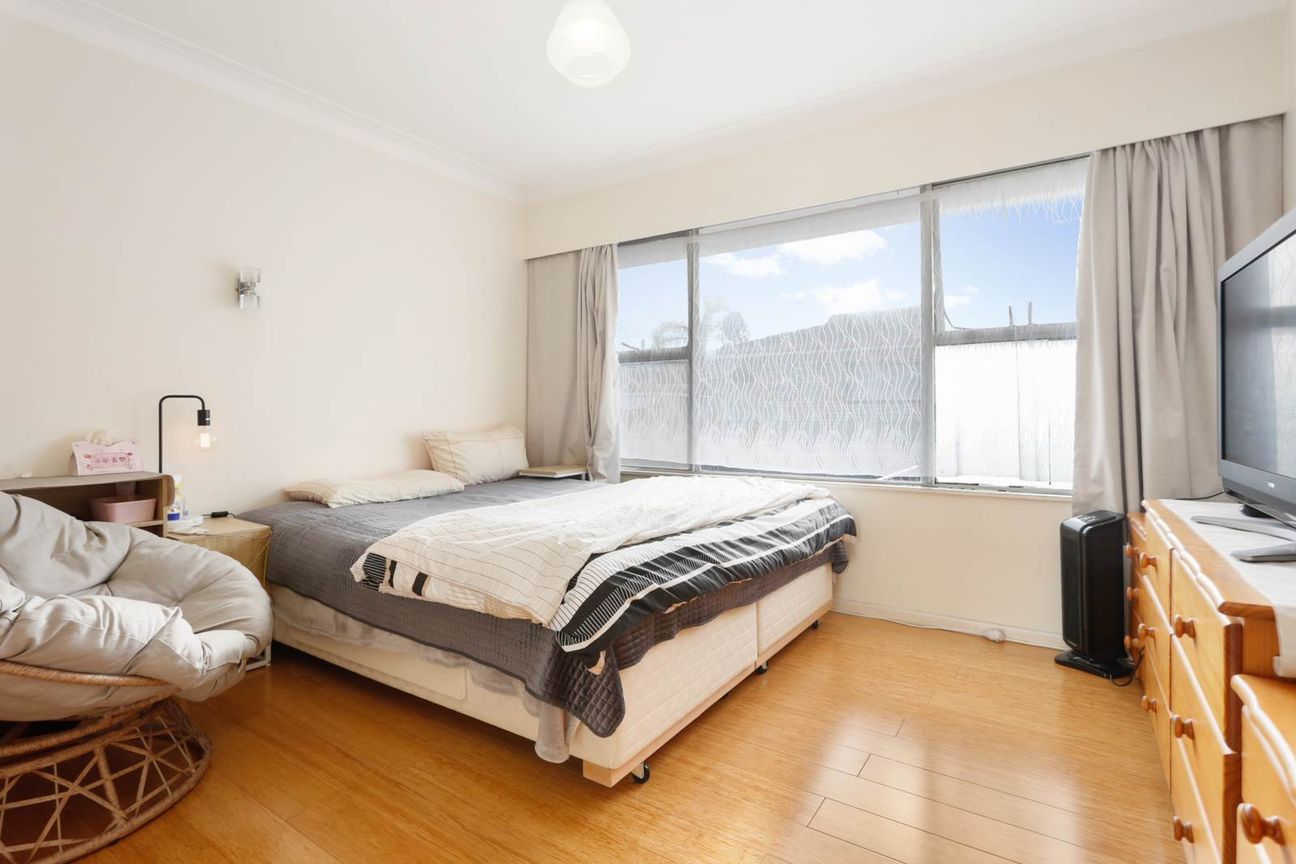 PRIME LOCATION: SUPERB ENTRY OR INVESTMENT! – pohled 6