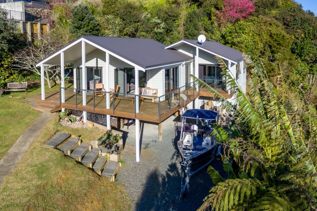 Property value 50 Harbour View Road, Coromandel realestate.co.nz