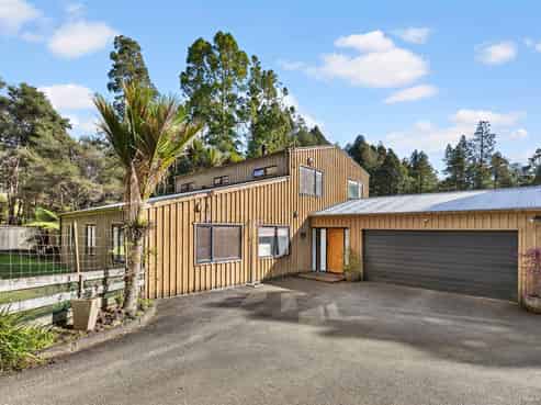 16 Jack Barry Road, Waitoki
