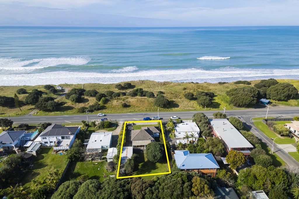 Sold 28 Moana Road, Okitu realestate.co.nz