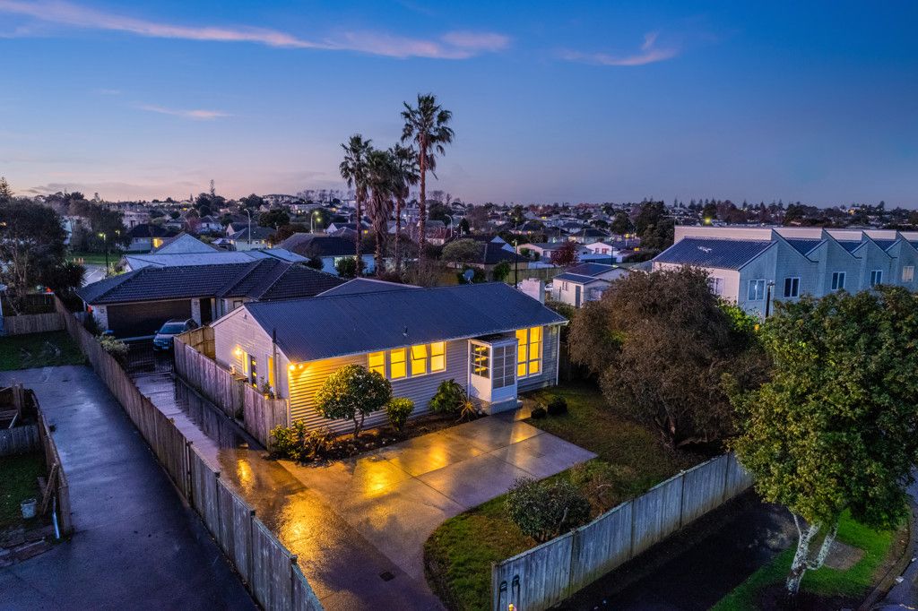 Sold 19 Rowena Crescent, Glen Innes realestate.co.nz