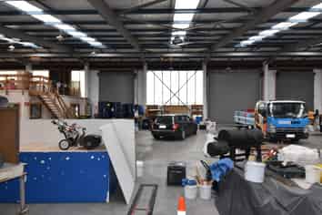 High-stud warehouse available now
