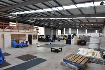High-stud warehouse available now