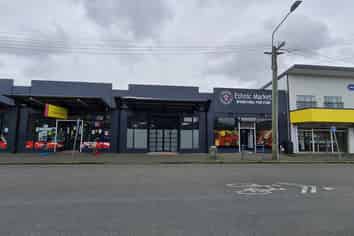 128m2* of Retail in Linwood