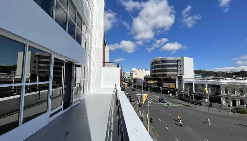 130 Broadway, Newmarket