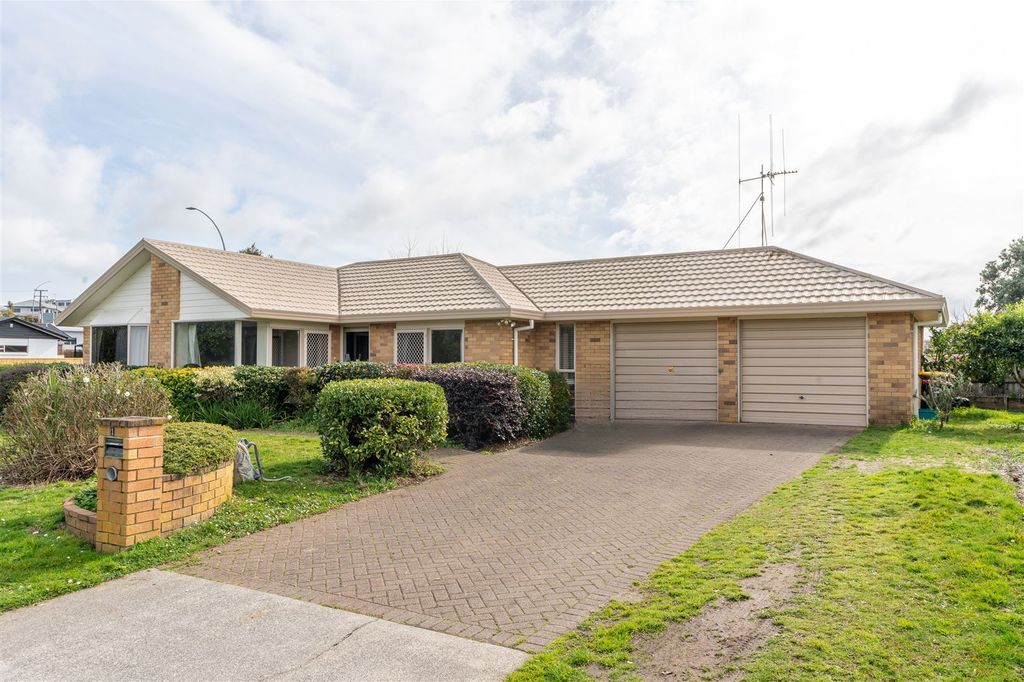 Sold 1 Commodore Avenue, Flagstaff realestate.co.nz