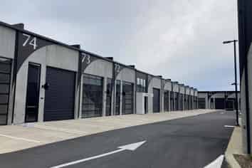 Headliner Warehousing and Offices