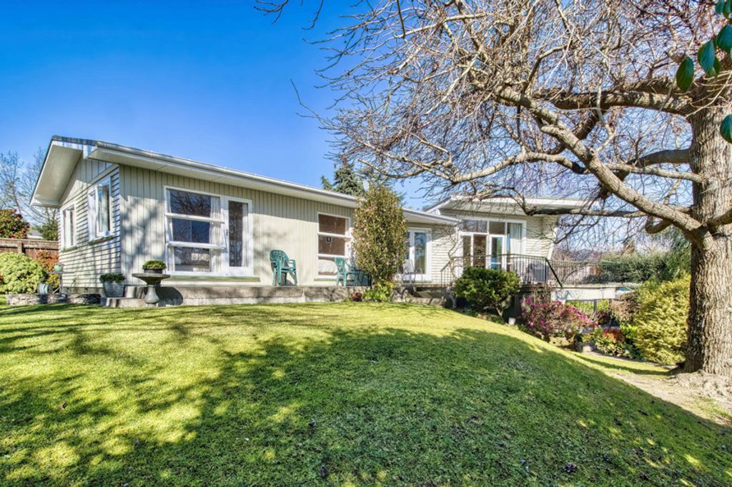 Sold 15 Selwyn Road, Havelock North realestate.co.nz