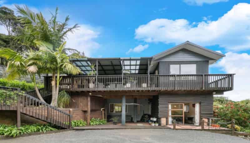390 Driving  Creek Road, Coromandel