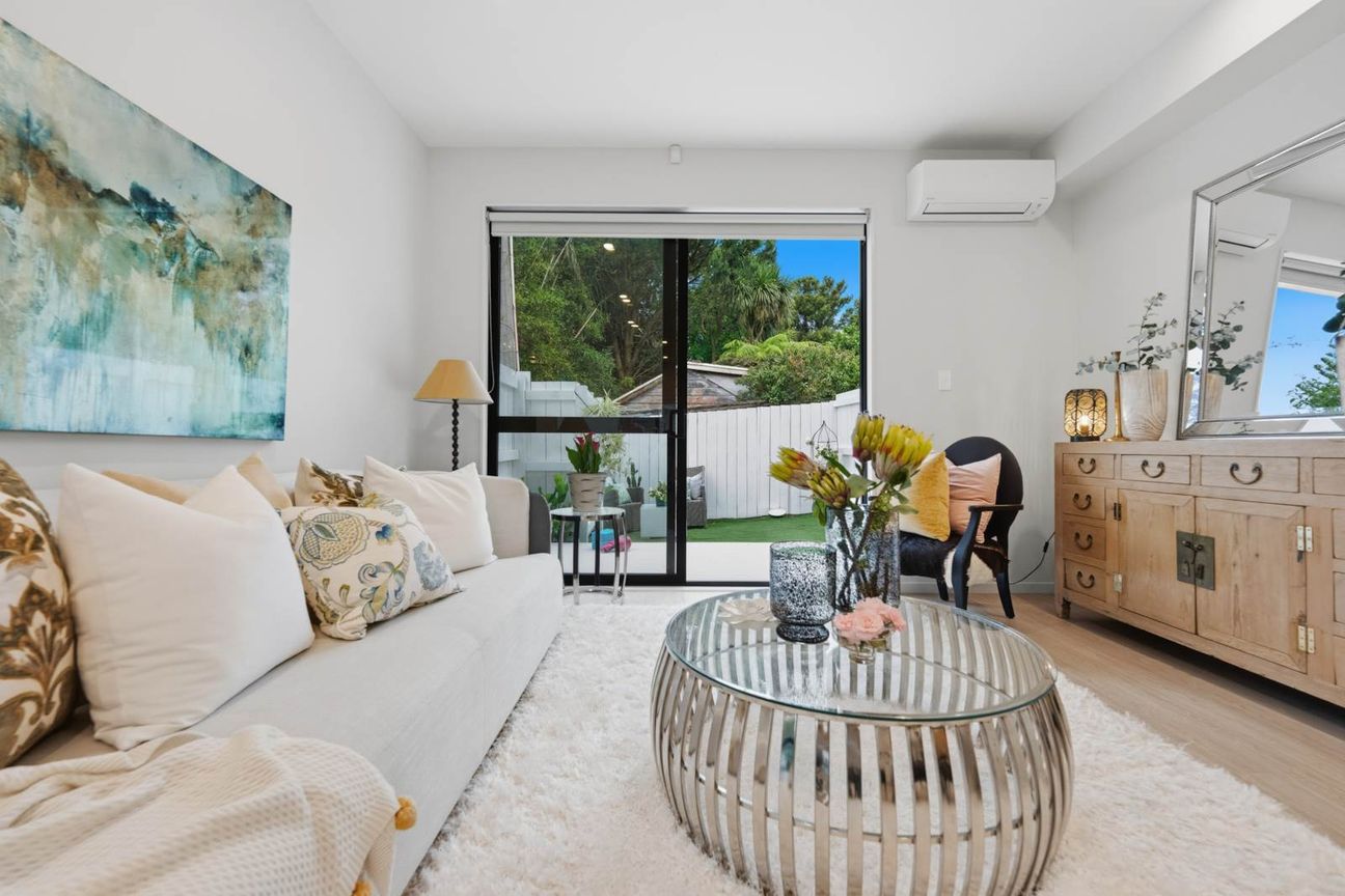 Must Be Sold – Owner’s Loss, Your Gain - Vista 4