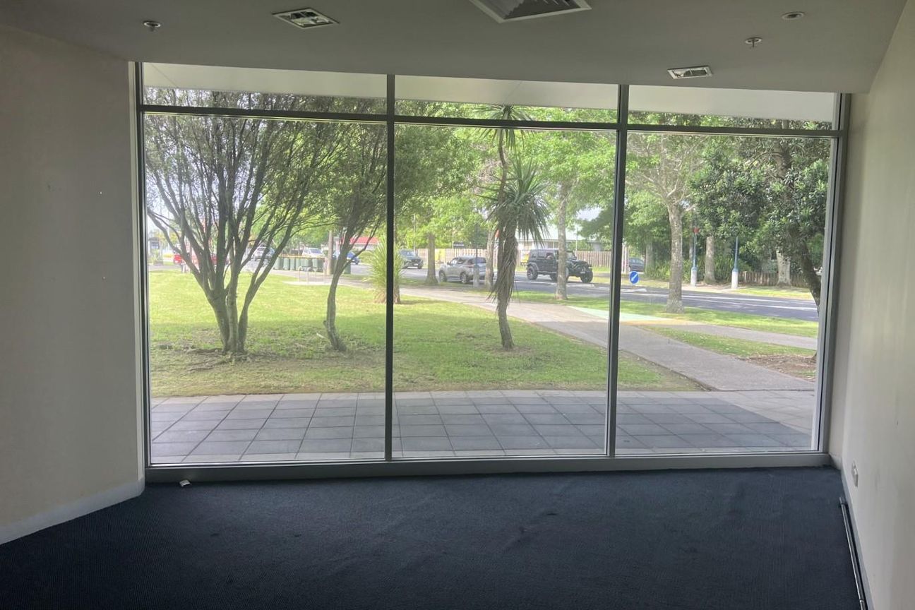 Te Atatu Peninsula Modern Retail/Office - View 6