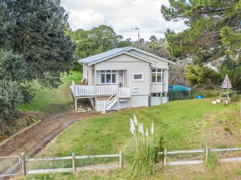 233 Hokio Sand Road, Hokio Beach