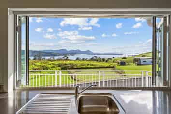 28 Opononi Heights Drive, Opononi