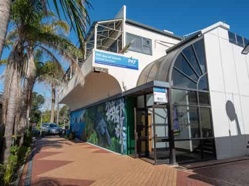 ENTIRE FIRST FLOOR IN THE PAIHIA CBD
