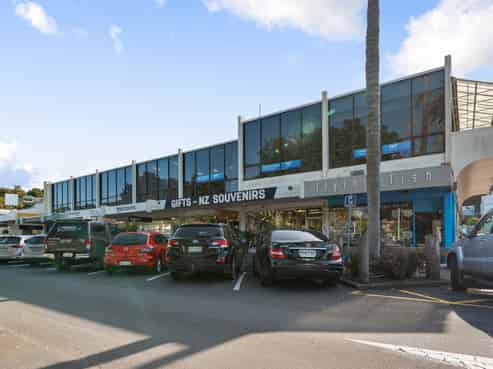 ENTIRE FIRST FLOOR IN THE PAIHIA CBD
