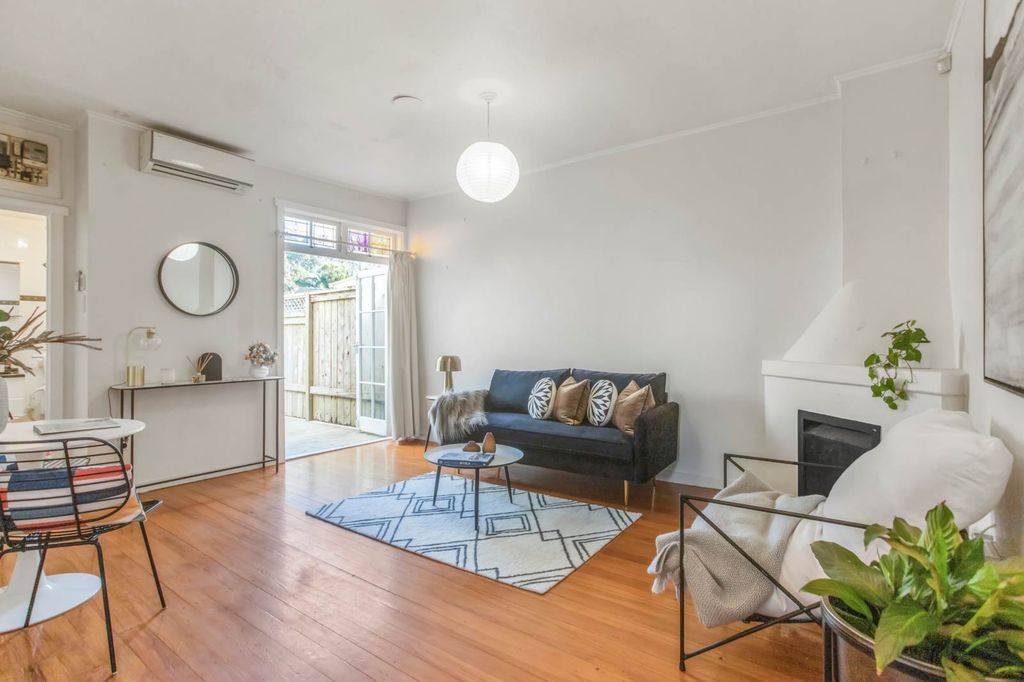 Sold 2/17 Edenvale Crescent, Mount Eden realestate.co.nz