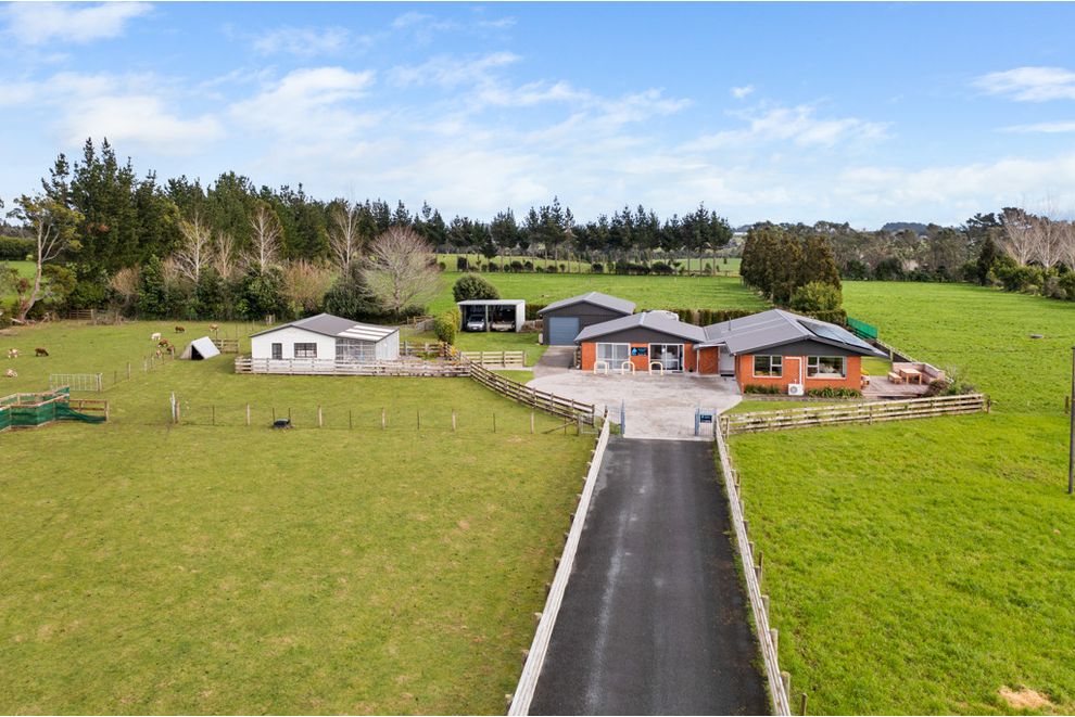 318 Mountain Road, Lepperton, New Plymouth For Sale realestate.co.nz