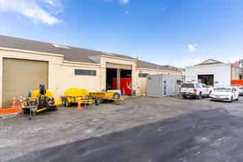For Sale Generous Warehouse & Yard