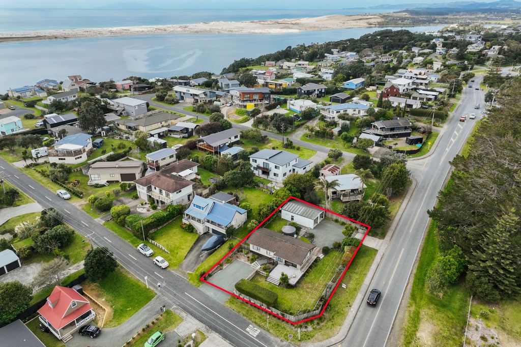 Sold 2 Awatea Street, Mangawhai Heads realestate.co.nz