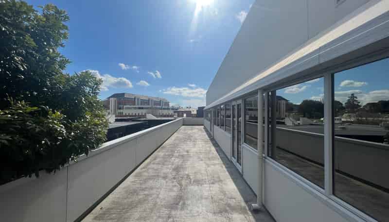 25 Broadway, Newmarket