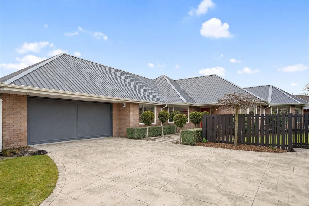 Sold 43 Apsley Drive, Avonhead realestate.co.nz