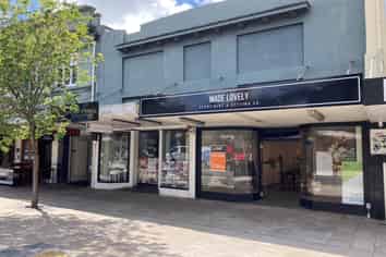 Hot Retail Strip