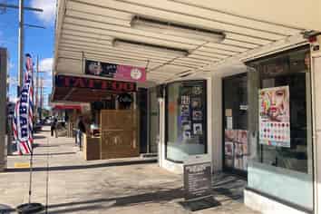 Hot Retail Strip