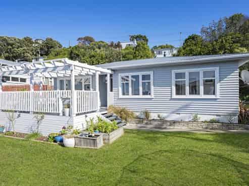 93B Farnham Street, Mornington