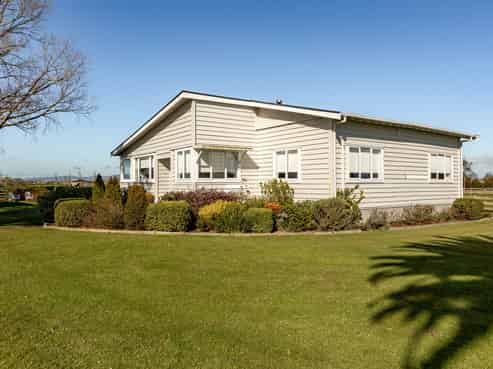 722 State Highway 25, Waitakaruru