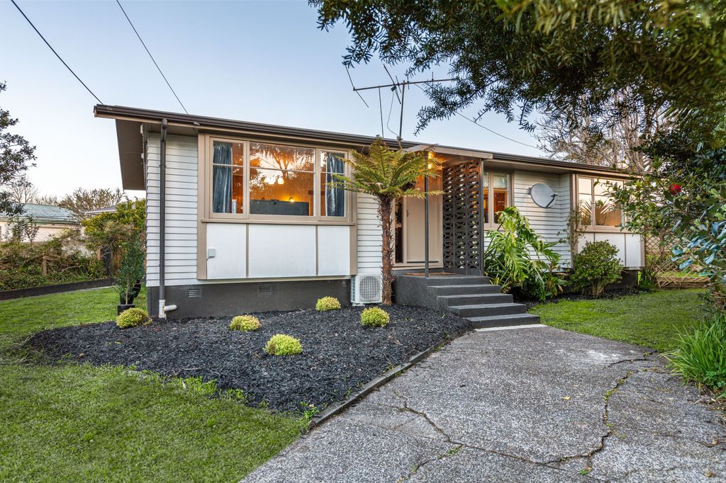Sold 20 Woodvale Road, Glen Eden realestate.co.nz