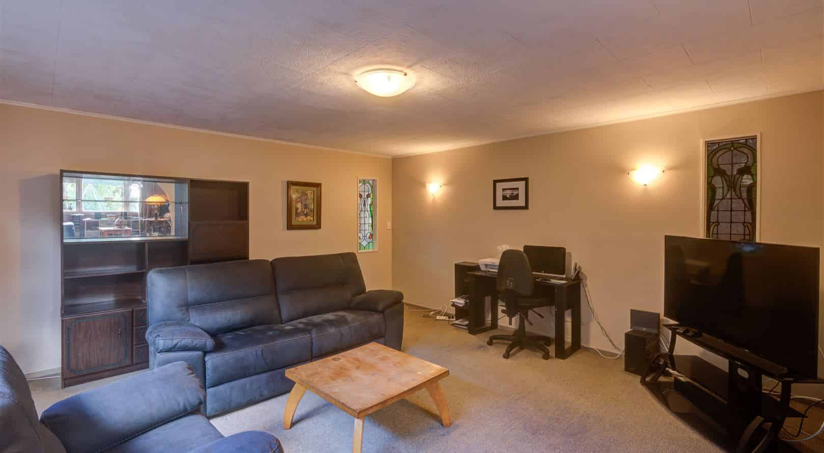 33 Queens Avenue, Waikuku Beach, Waimakariri For Sale realestate.co.nz