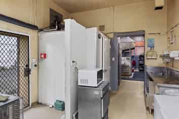 Building Opportunity with Lease in Place