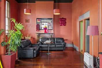 Building Opportunity with Lease in Place