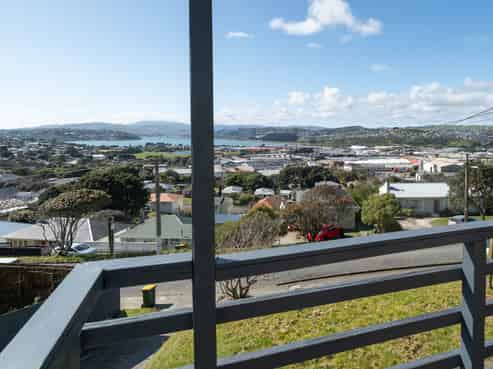 35 Waiho Terrace, Elsdon