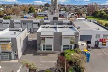 Owner / occupiers and investors