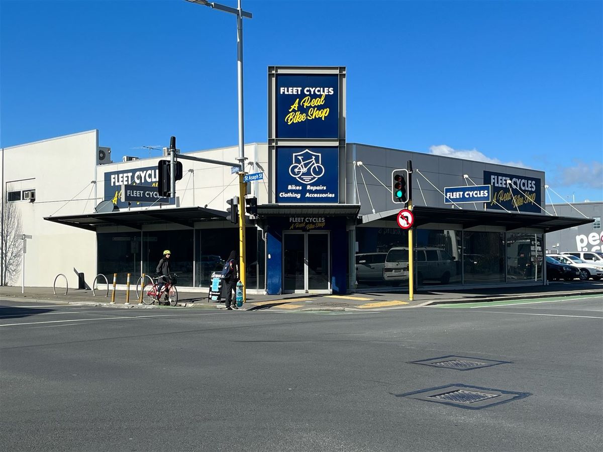 Prime Retail Space - Your Perfect Business Hub