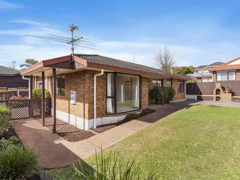 2/162 Whitford Road, Somerville