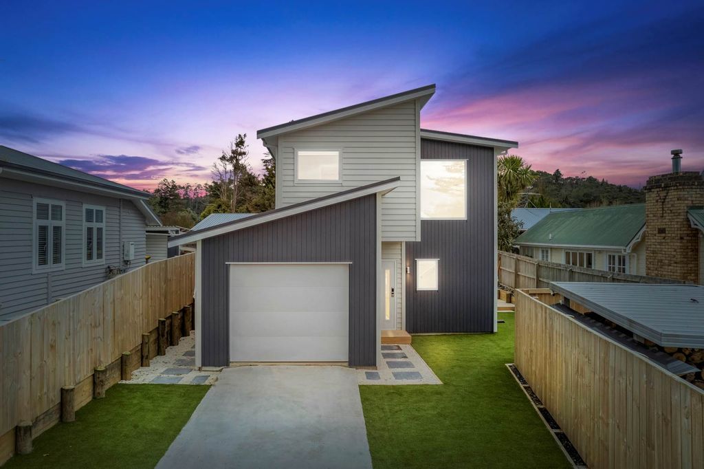 Sold 737C Swanson Road, Swanson realestate.co.nz