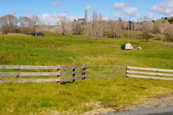 42 Jumna Road, Maungaturoto