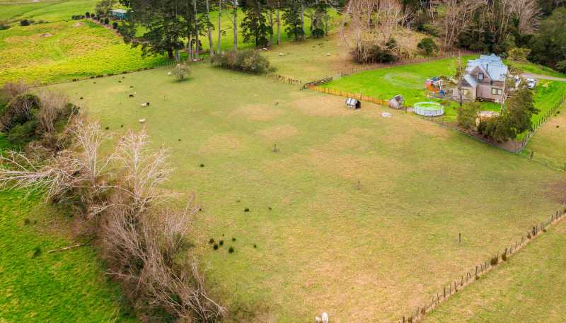 74 Barrett Road, Riverhead