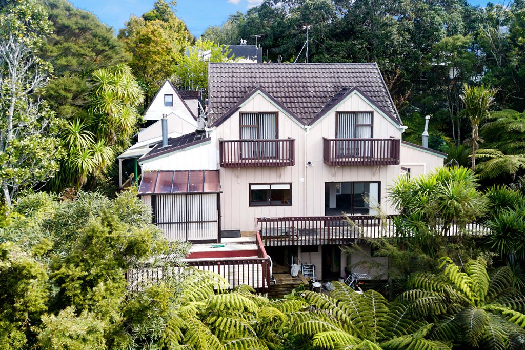 Property value 64B Pleasant Road, Glen Eden realestate.co.nz