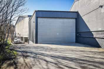 Quality Industrial Warehouse  For Lease