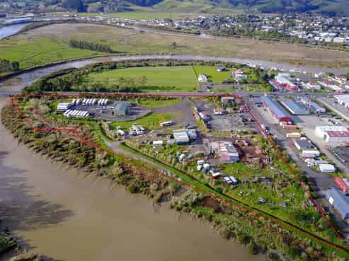 For Lease - Helensville - Large Yard Sections