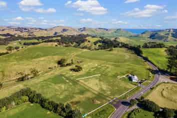 2586 Awhitu Road, Awhitu