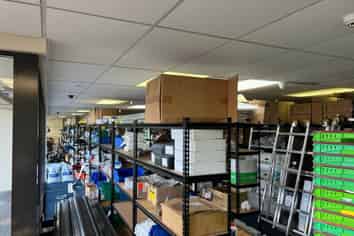 Great opportunity on busy Great North Road