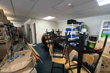 Great opportunity on busy Great North Road